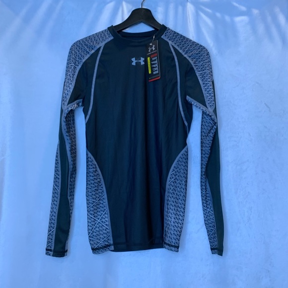 BNWT Men’s Under Armour black/grey/patterned compression Heatgear™️ long sleeve. - Picture 2 of 5